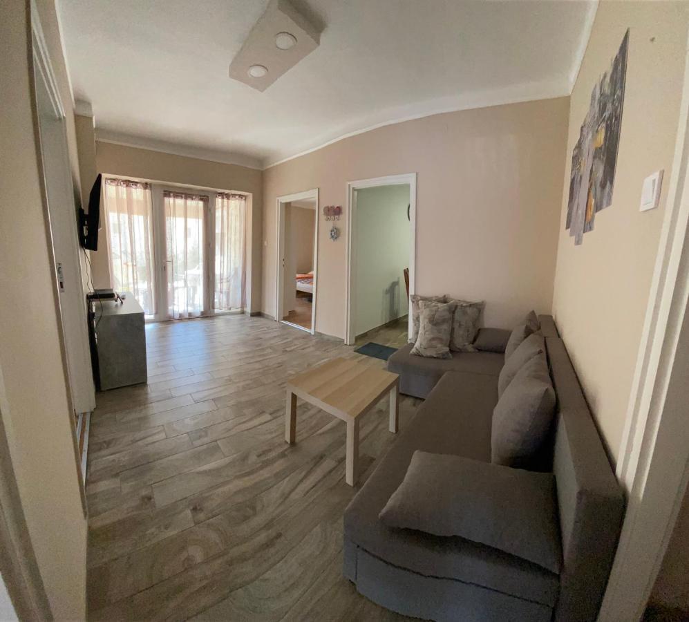 Edina Apartman Balatonlelle Εξωτερικό φωτογραφία
