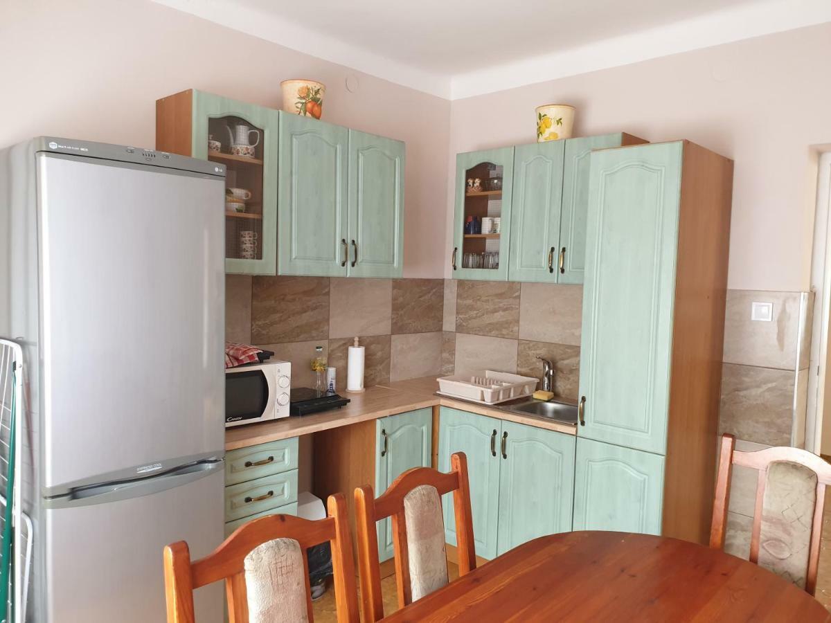 Edina Apartman Balatonlelle Εξωτερικό φωτογραφία